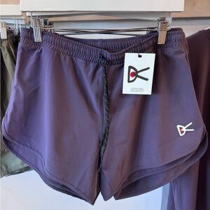 District Men’s new Athletic Shorts in Purple with tags